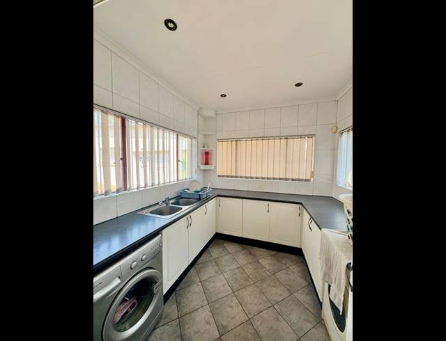 4 BEDROOM HOUSE FOR SALE IN ELSPARK